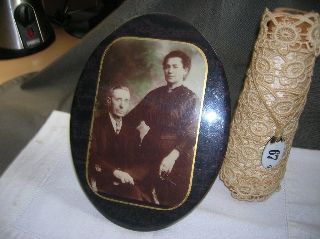 oude foto op metalen plaatje lijstje tintype (?) 20x14,4 cm., Antiek en Kunst, Curiosa en Brocante, Ophalen of Verzenden