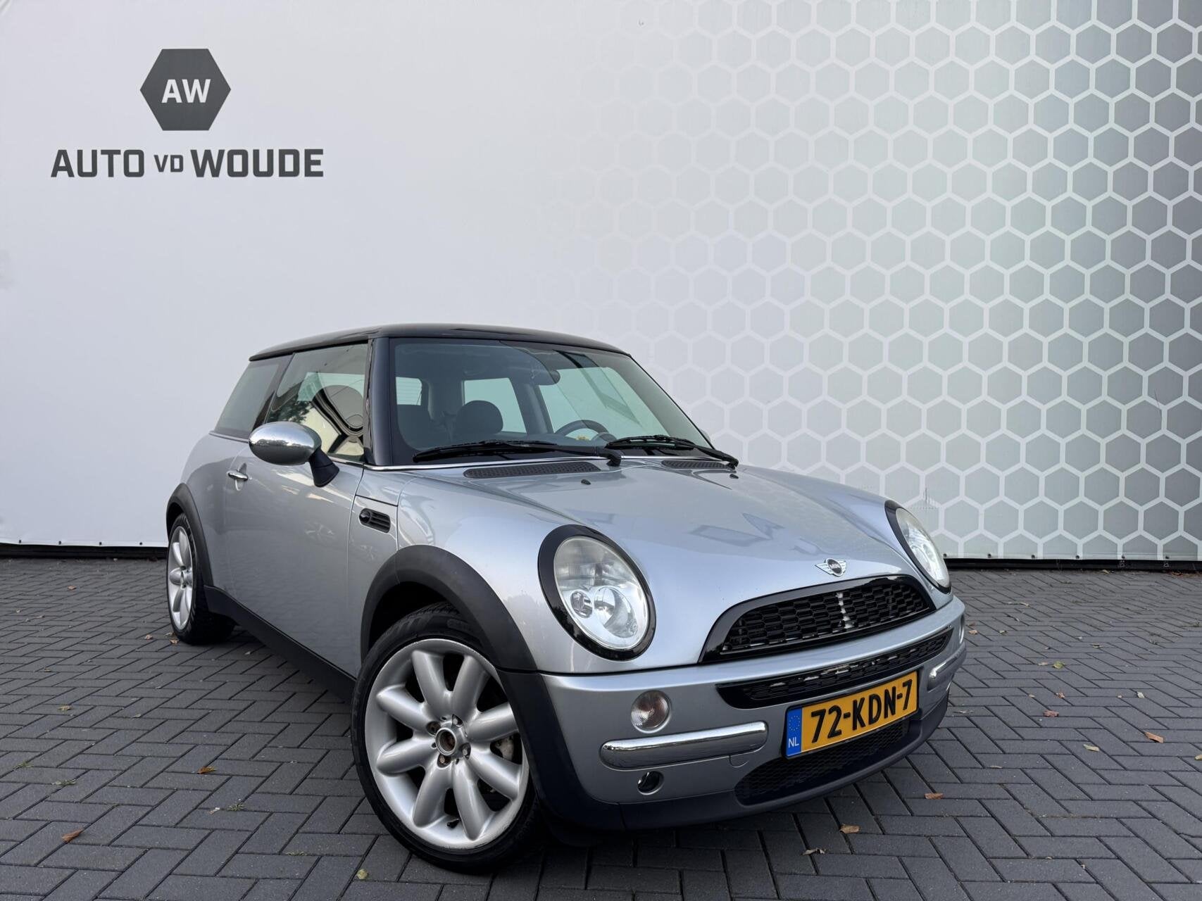 Mini 3-Deurs 1.6 One Pepper Nieuwe APK, Auto's, Mini, Voorwielaandrijving, Gebruikt, Zwart, 4 cilinders