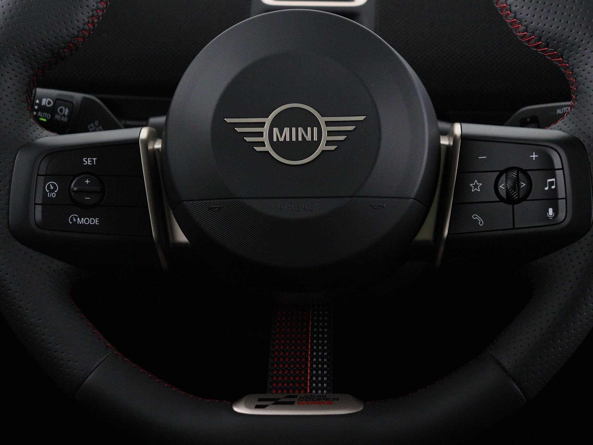 MINI Aceman SE John Cooper Works Pakket L PRIVATE LEASE EUR, Auto's, Dealer onderhouden, Zwart, Verwarmde buitenspiegels, Zwart