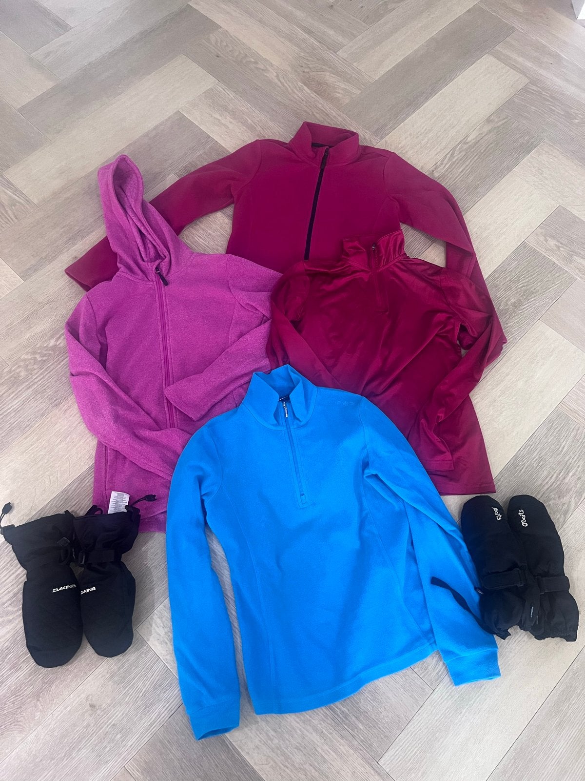 Wintersport kledingpakket: vesten, pully's & handschoenen, Ophalen of Verzenden, Zo goed als nieuw, Skiën, Kleding