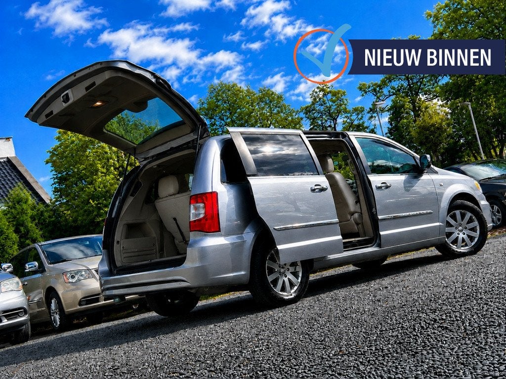 Chrysler Grand Voyager 3.6 V6 LIMITED BLU-RAY 3xTV/DVD/PDC/N, Auto's, Chrysler, Dealer onderhouden, Gebruikt, Zwart, Grand Voyager