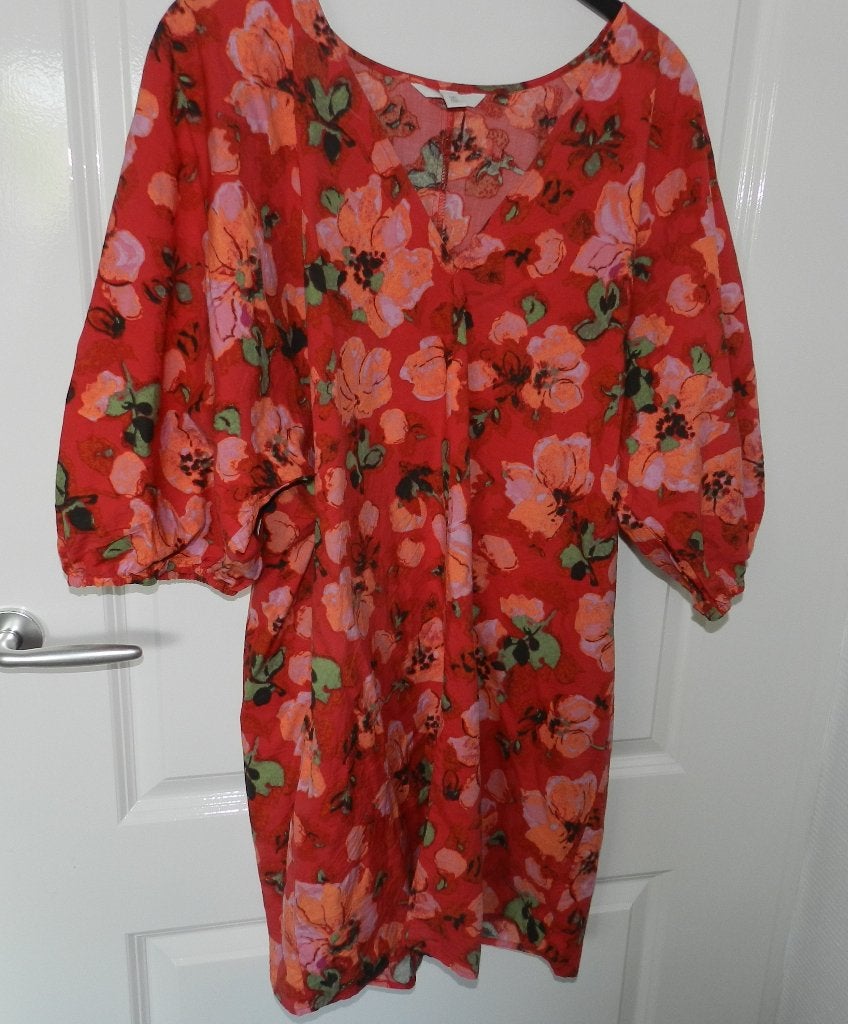 Rode vrolijke H&M jurk met bloemen, maat L, Kleding | Dames, Jurken, Verzenden, Maat 42/44 (L), Zo goed als nieuw, Boven de knie