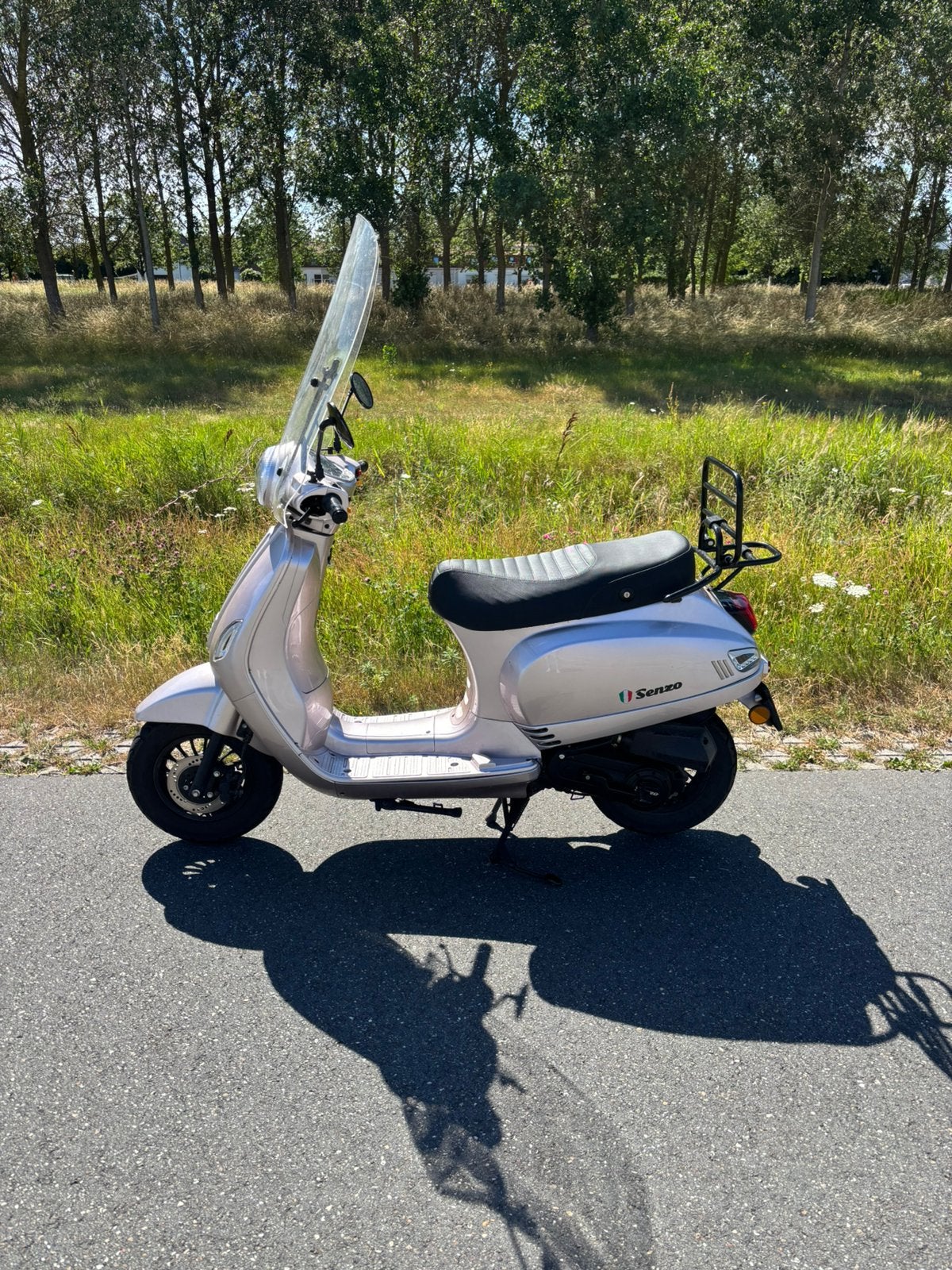 Uitstekende scooter, Ophalen, Zo goed als nieuw, Benzine, Overige merken