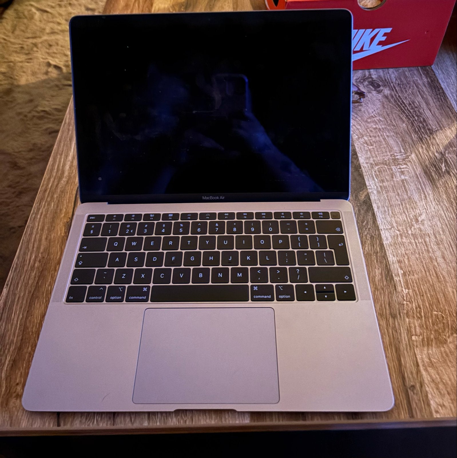 MacBook Air 13 inch – Goed werkend, lichte gebruikssporen
