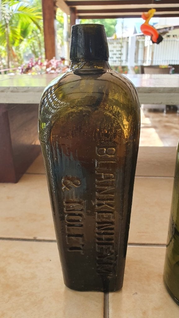 Vierkante antieke BLANKENHEYM & NOLET jenever- of gin-fles, Ophalen