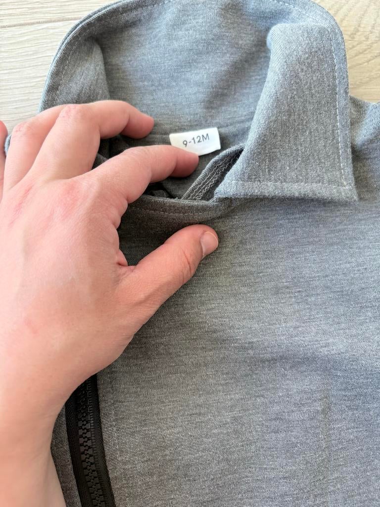 Grijze baby jumpsuit met rits, maat 9-12M, Ophalen, Nieuw, Jongetje of Meisje