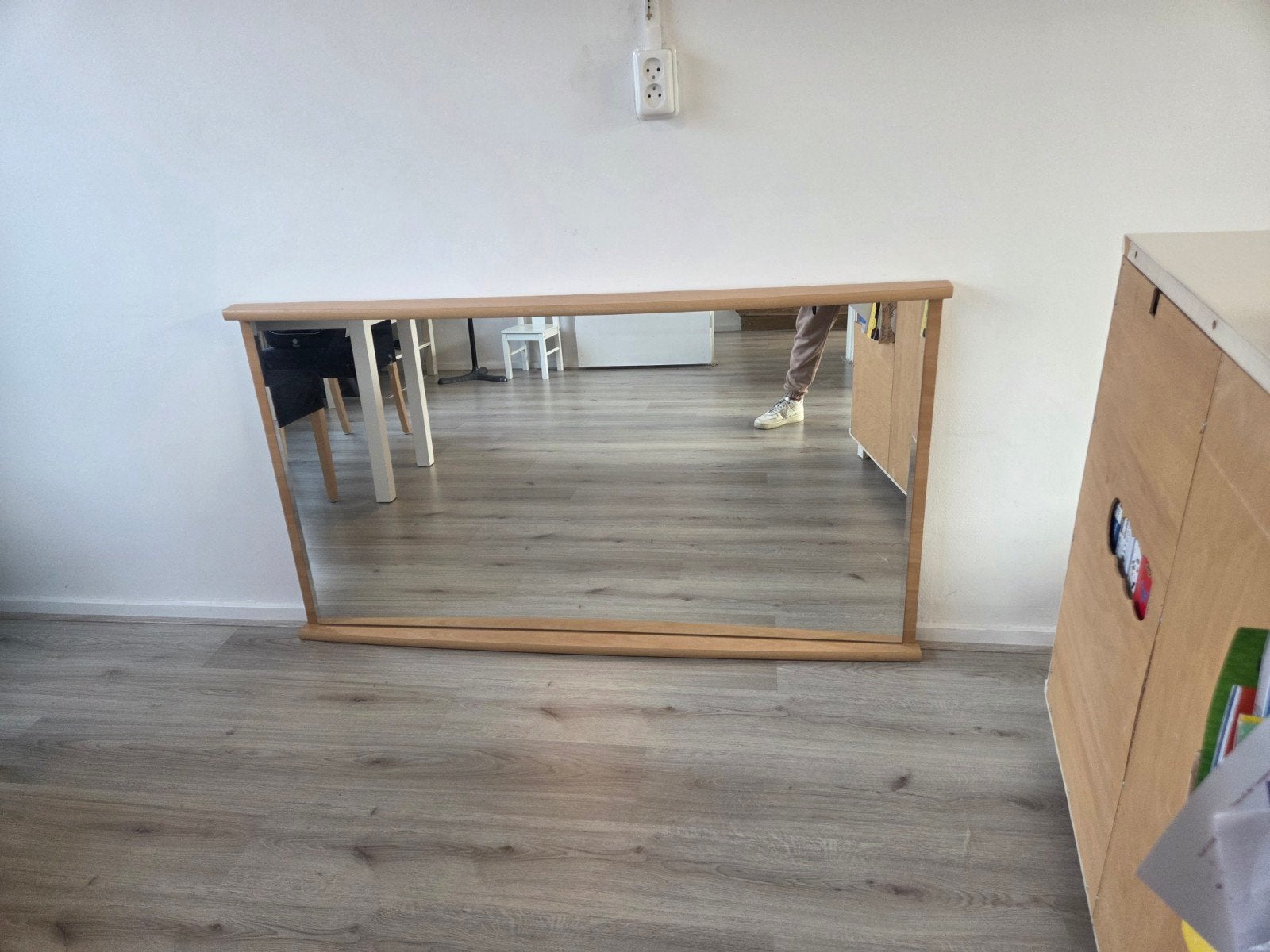 Grote spiegel met massieve houten omlijsting, Gebruikt, 100 tot 150 cm, 125 cm of meer, Ophalen of Verzenden