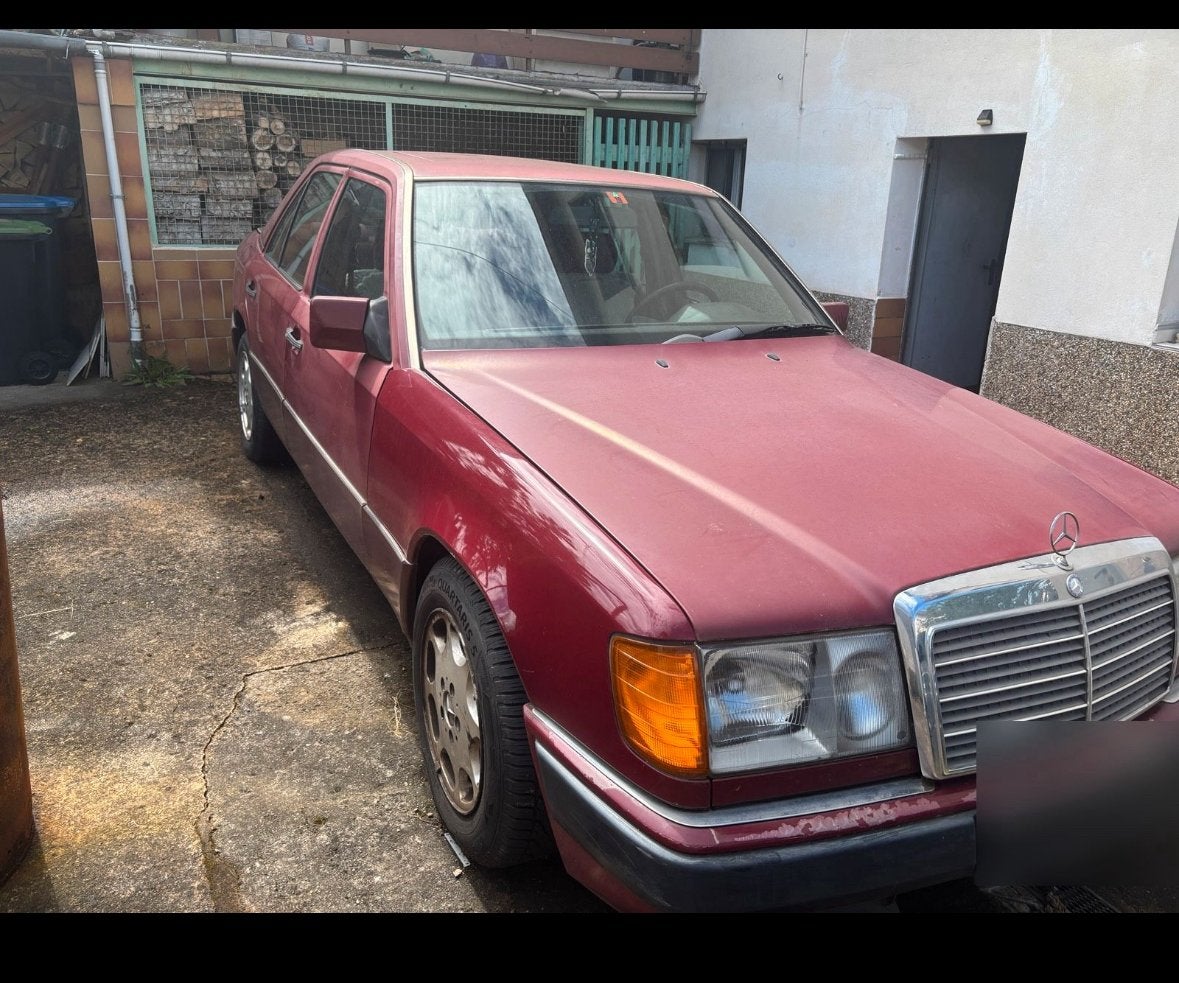 Mercedes benz E200 Sedan W124 ( w126 190 e500 w140), Auto's, 4 cilinders, Handgeschakeld, Sedan, 120 pk