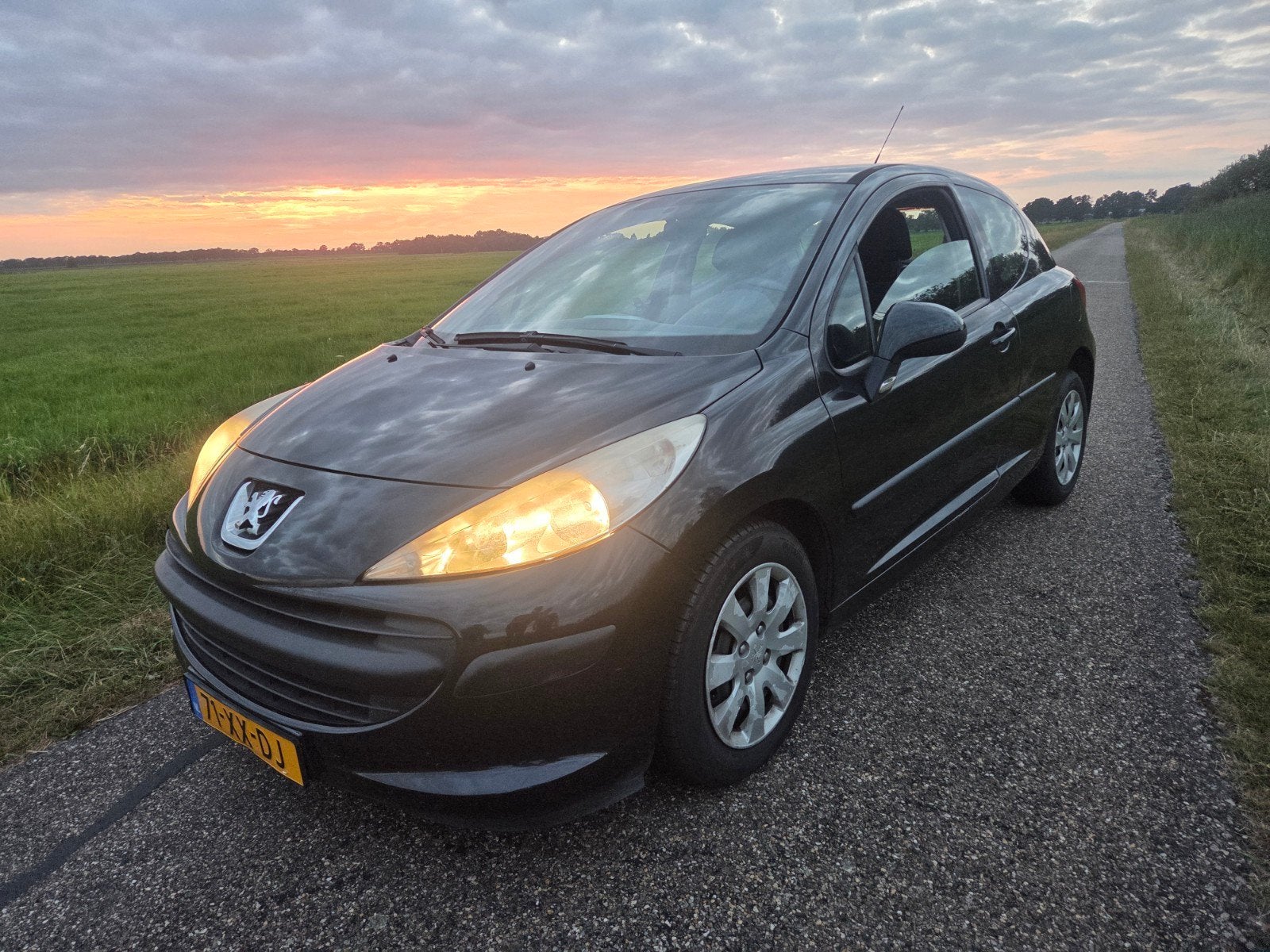 Peugeot 207 1.4 3DRS 2008 Zwart, Auto's, Peugeot, Voorwielaandrijving, 1360 cc, 4 cilinders, Origineel Nederlands