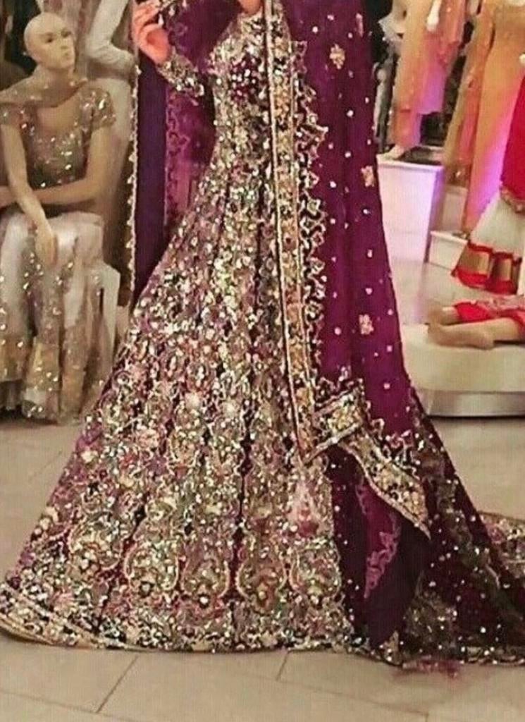 Handgemaakte paarse Lengha met borduurwerk, Kleding | Dames, Gelegenheidskleding, Maat 38/40 (M), Overige typen, Paars, Ophalen of Verzenden