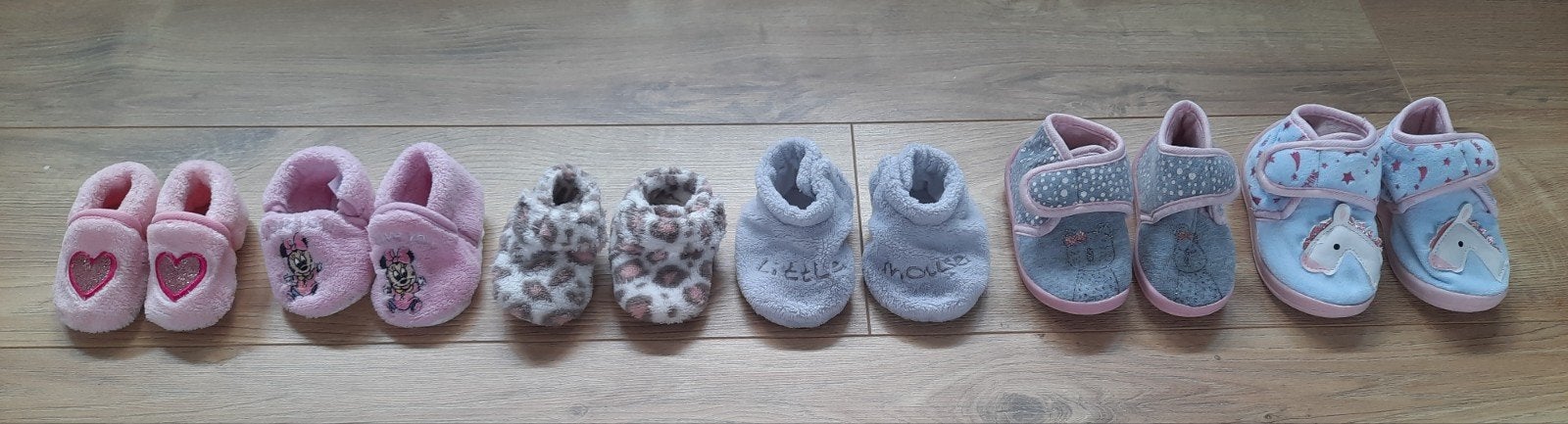 Diverse pantoffels, Crocs, zwemschoenen, Ophalen of Verzenden, Zo goed als nieuw