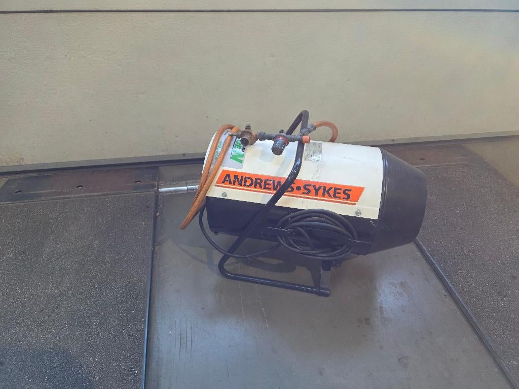 Heteluchtkanon Gas, Ophalen, 30 tot 80 cm, Gebruikt, Kachel