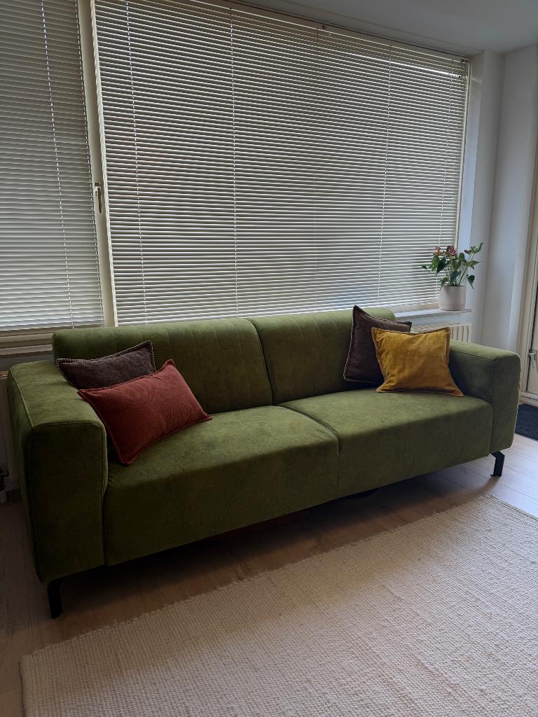 Rechte sofa (zeer goede staat) groen!, Huis en Inrichting, Banken | Bankstellen, Ophalen, Driepersoons, 75 tot 100 cm, Zo goed als nieuw