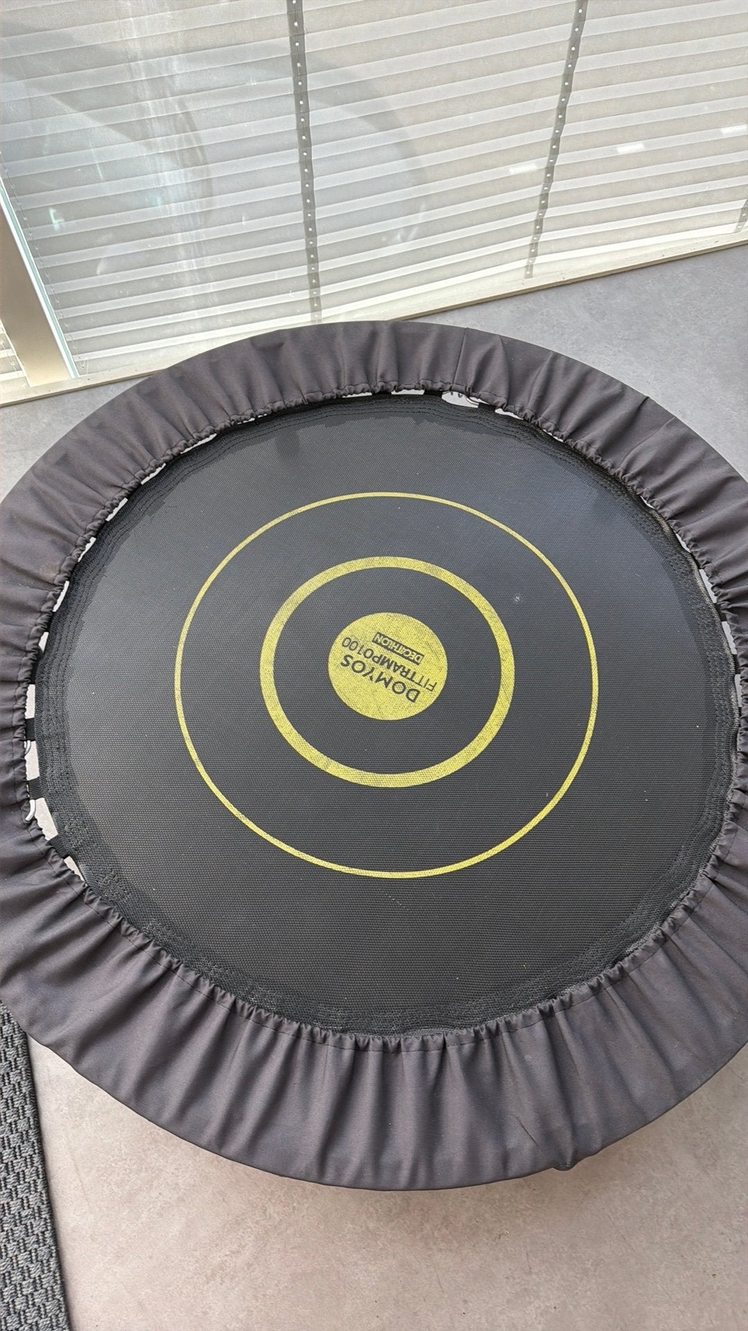 Trampoline binnen, Ophalen, Zo goed als nieuw