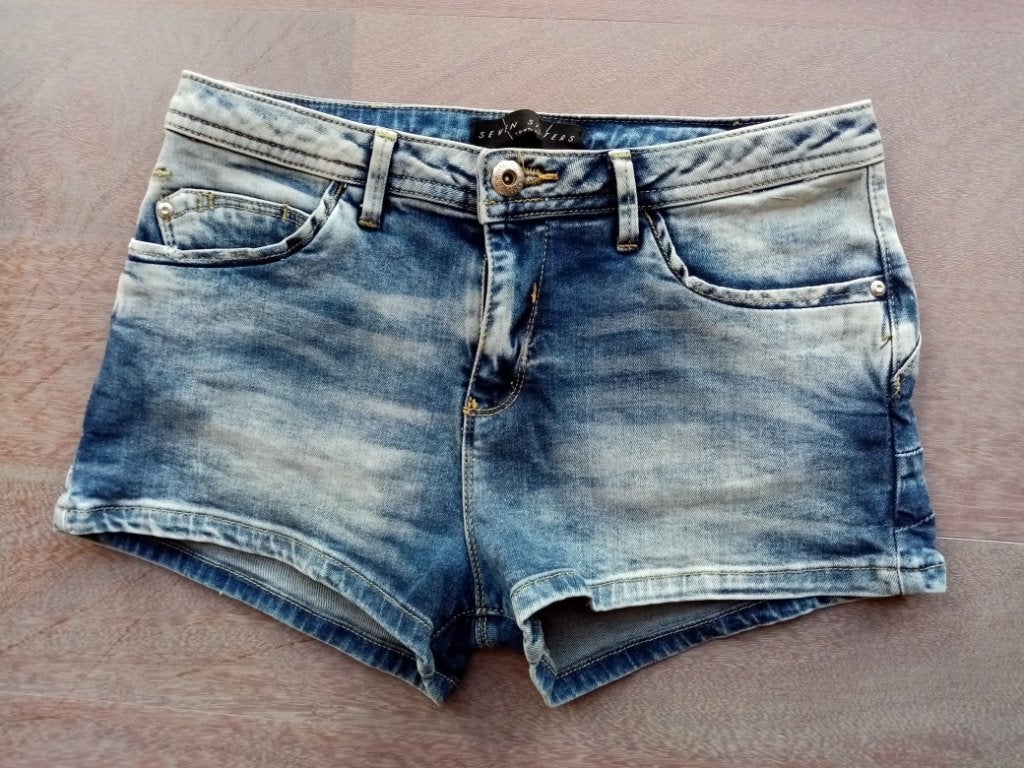 Korte jeans/hotpants mt 36, Kort, Nieuw, Ophalen of Verzenden, Maat 36 (S)