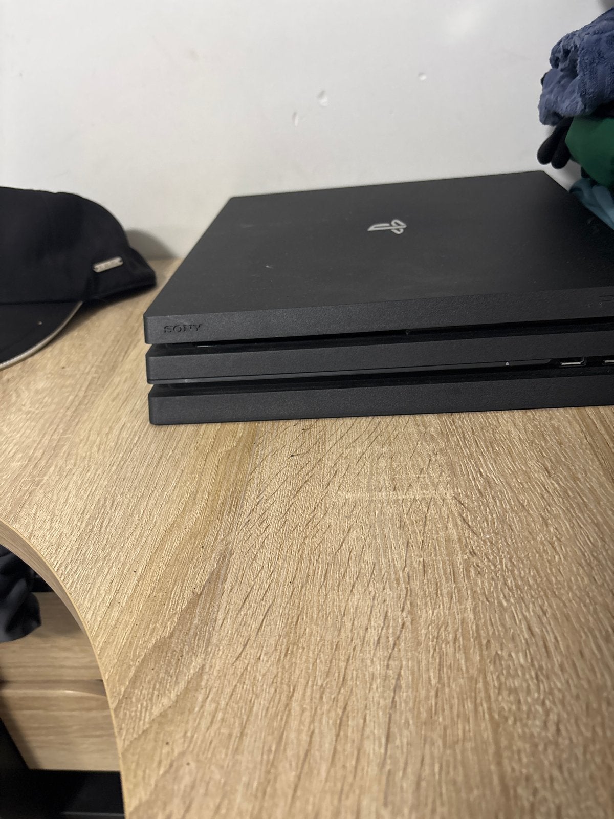 PlayStation 4 Pro 1T en 3 controllers en met vr bril, Met 2 controllers, Ophalen of Verzenden, 1 TB, Pro