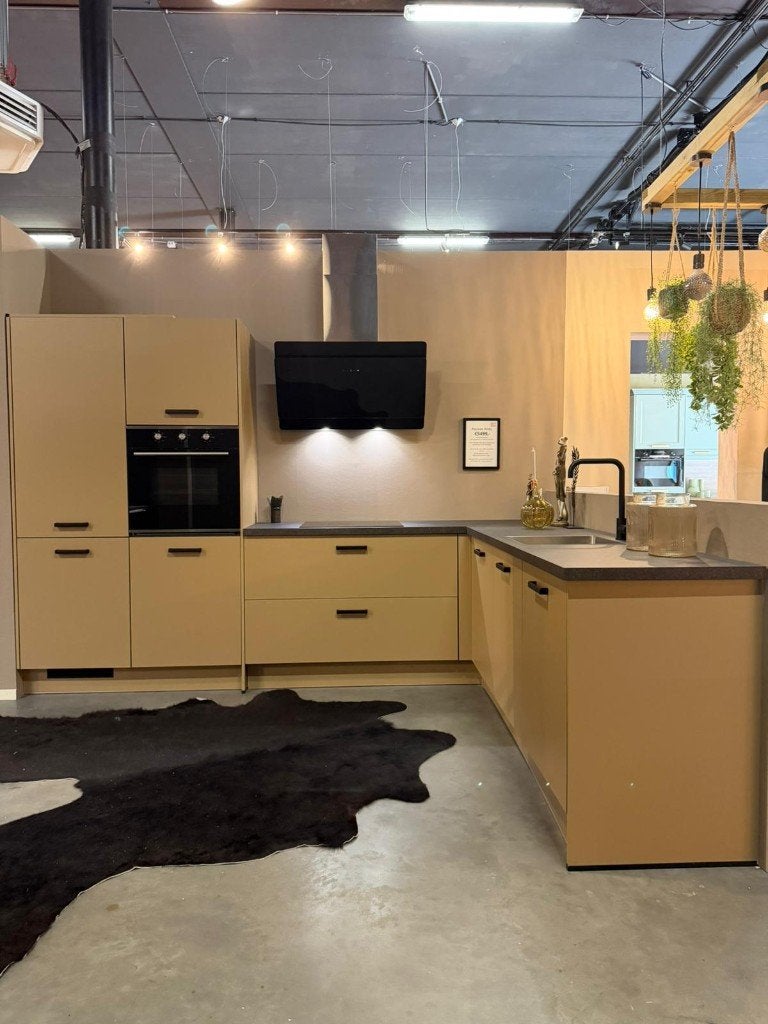 Showroomkeuken uitverkoop!! – Compleet met app – Keuken Andy