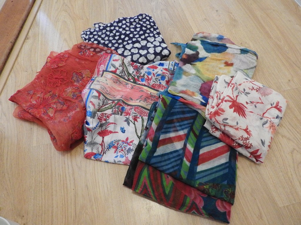 Diverse sjaals als accessoire. Zie omschrijving., Ophalen of Verzenden, Zo goed als nieuw, Maat 42/44 (L), Sjaal