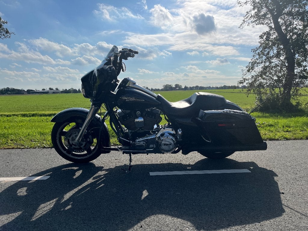 Harley Davidson Street Glide 2012 - Compleet Uitgevoerd, 2 cilinders, 1690 cc, Cruise Control, Gebruikt