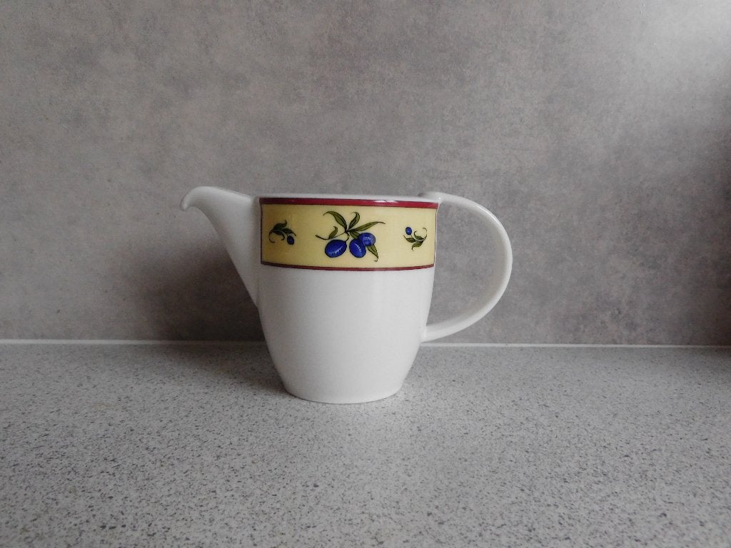 Schenkkan 10 cm. Olive Villeroy & Boch, Huis en Inrichting, Keuken | Servies, Ophalen of Verzenden, Zo goed als nieuw, Overige stijlen