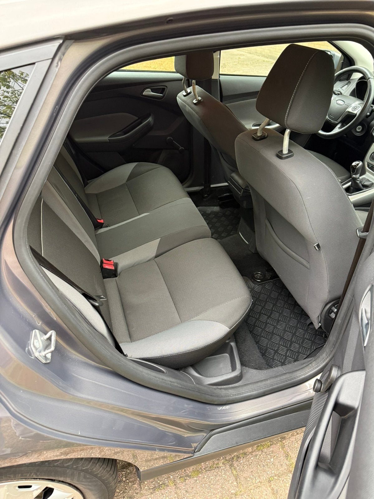 Foto 4 van Ford Focus 1.0 Ecoboost 74KW 5-D 2012 Bruin