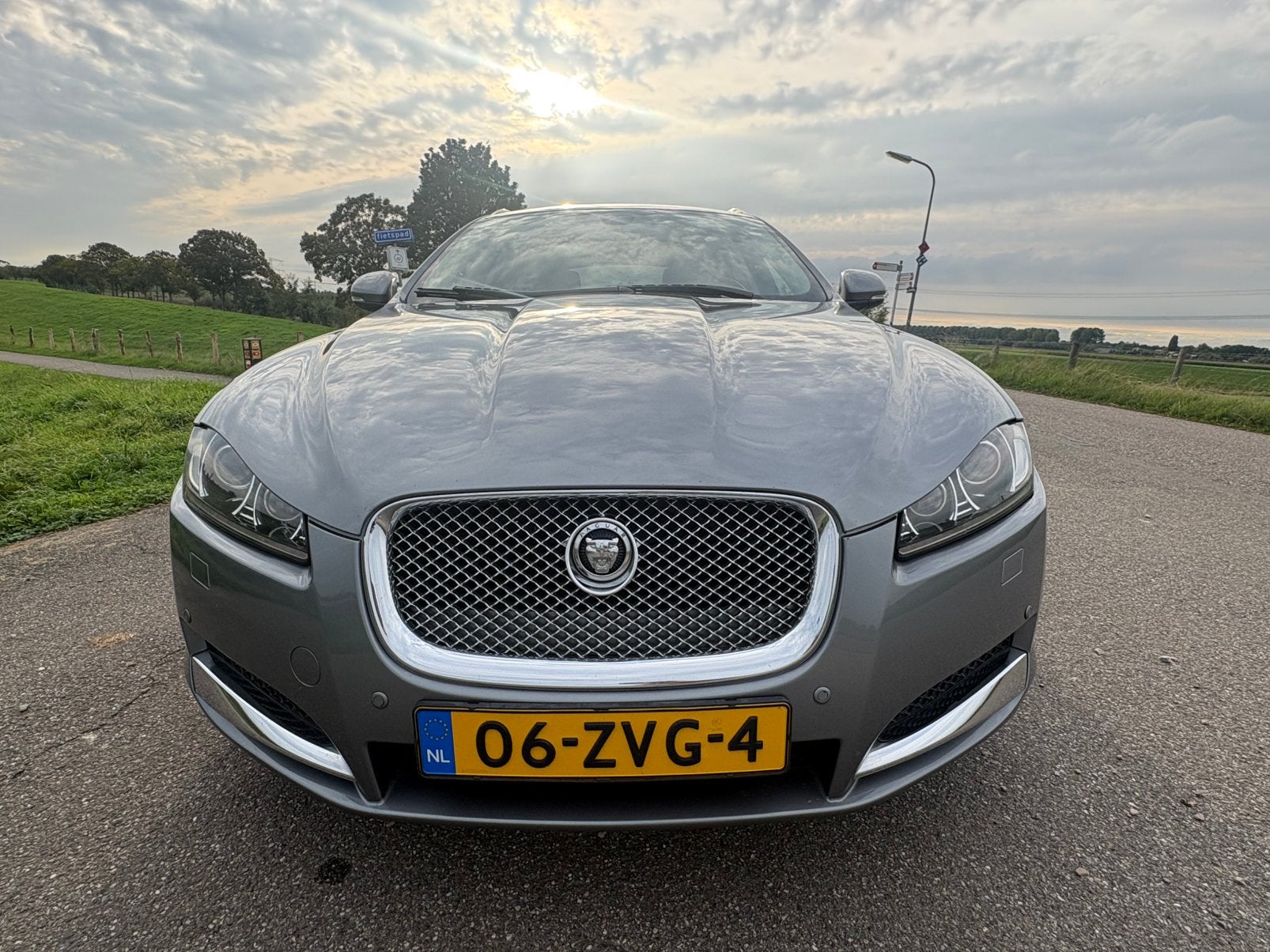 Jaguar XF 2.2D 120KW/163PK Sportbrake 2013 Grijs, Auto's, Automaat, Euro 5, Achterwielaandrijving, Beige
