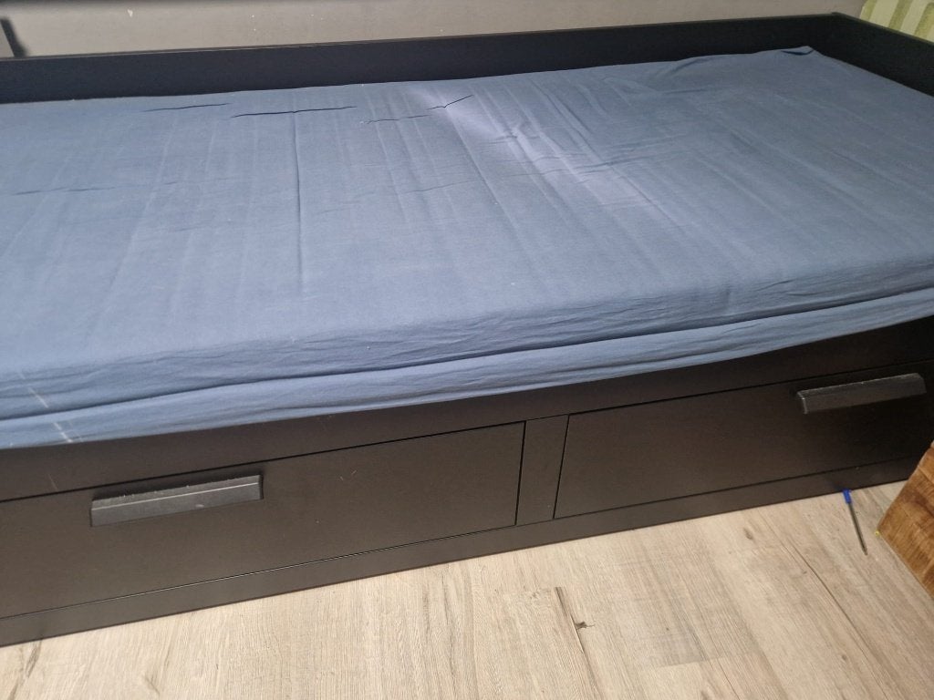 Brimnes uitschuifbed zwart, Huis en Inrichting, Ophalen, Gebruikt, Eenpersoons, Zwart