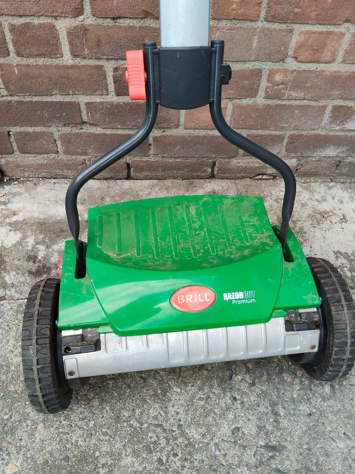 2x grasmachine, Ophalen of Verzenden, Gebruikt