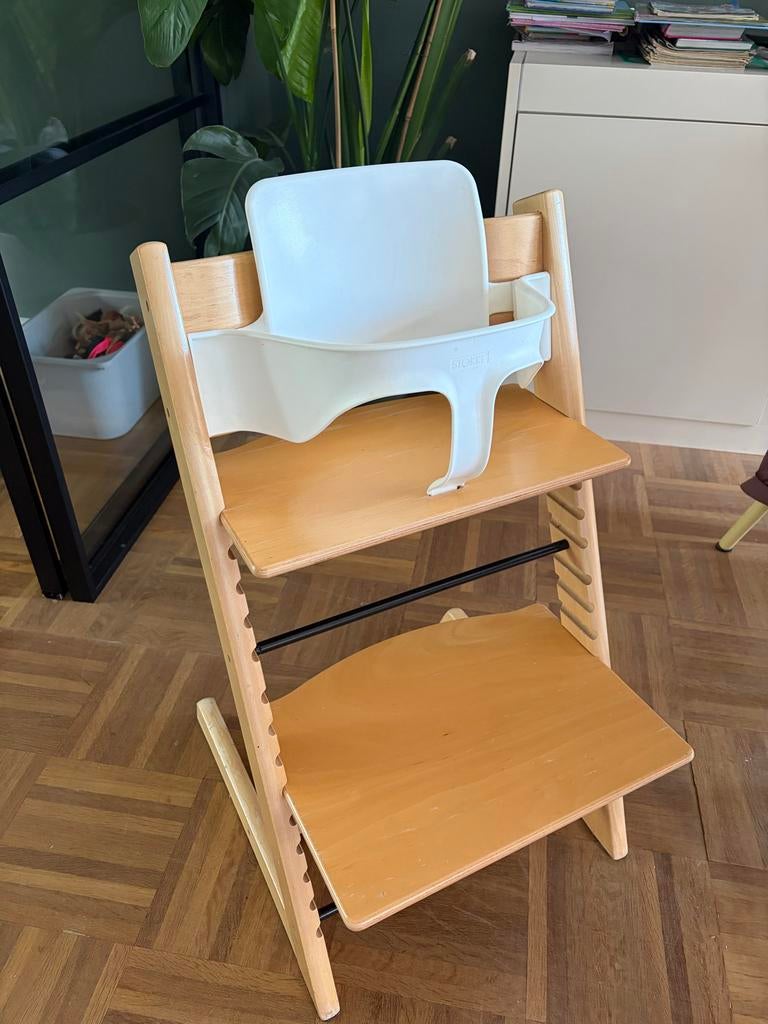 Stokke Tripp Trapp kinderstoel met babyset, Kinderen en Baby's, Kinderstoelen, Ophalen, Gebruikt, Meegroeistoel, Aanschuifbaar