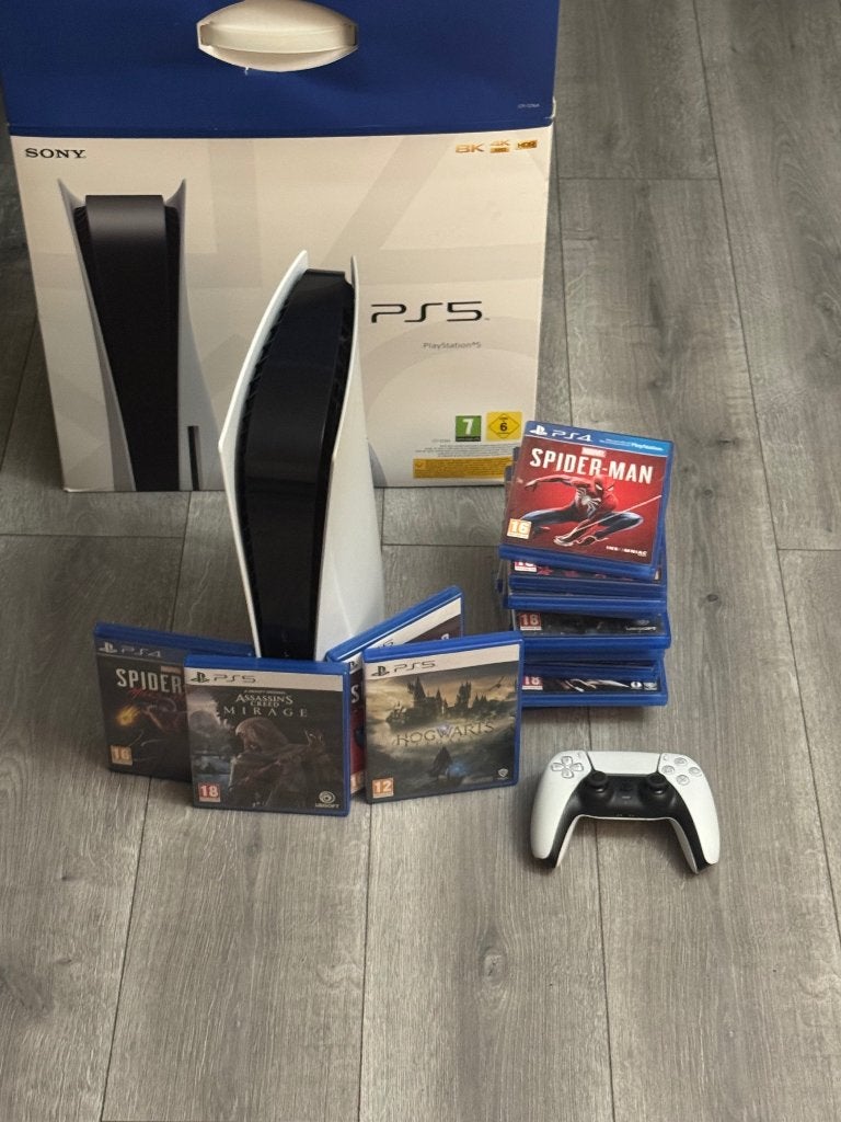 PS5 Disc Edition + 16 Games + Controller, Ophalen, Online, Gebruikt, Vanaf 18 jaar