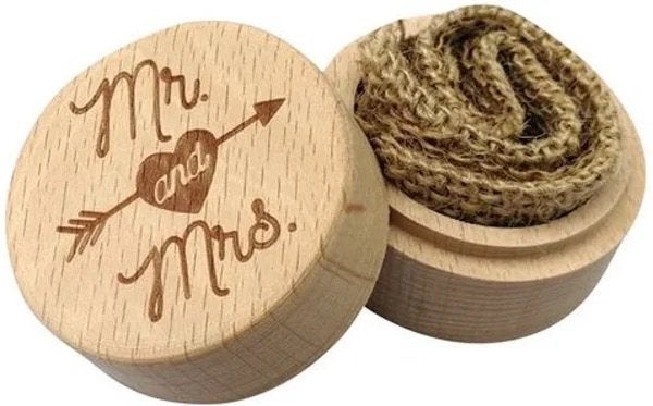 Houten ringendoisje Mr & Mrs