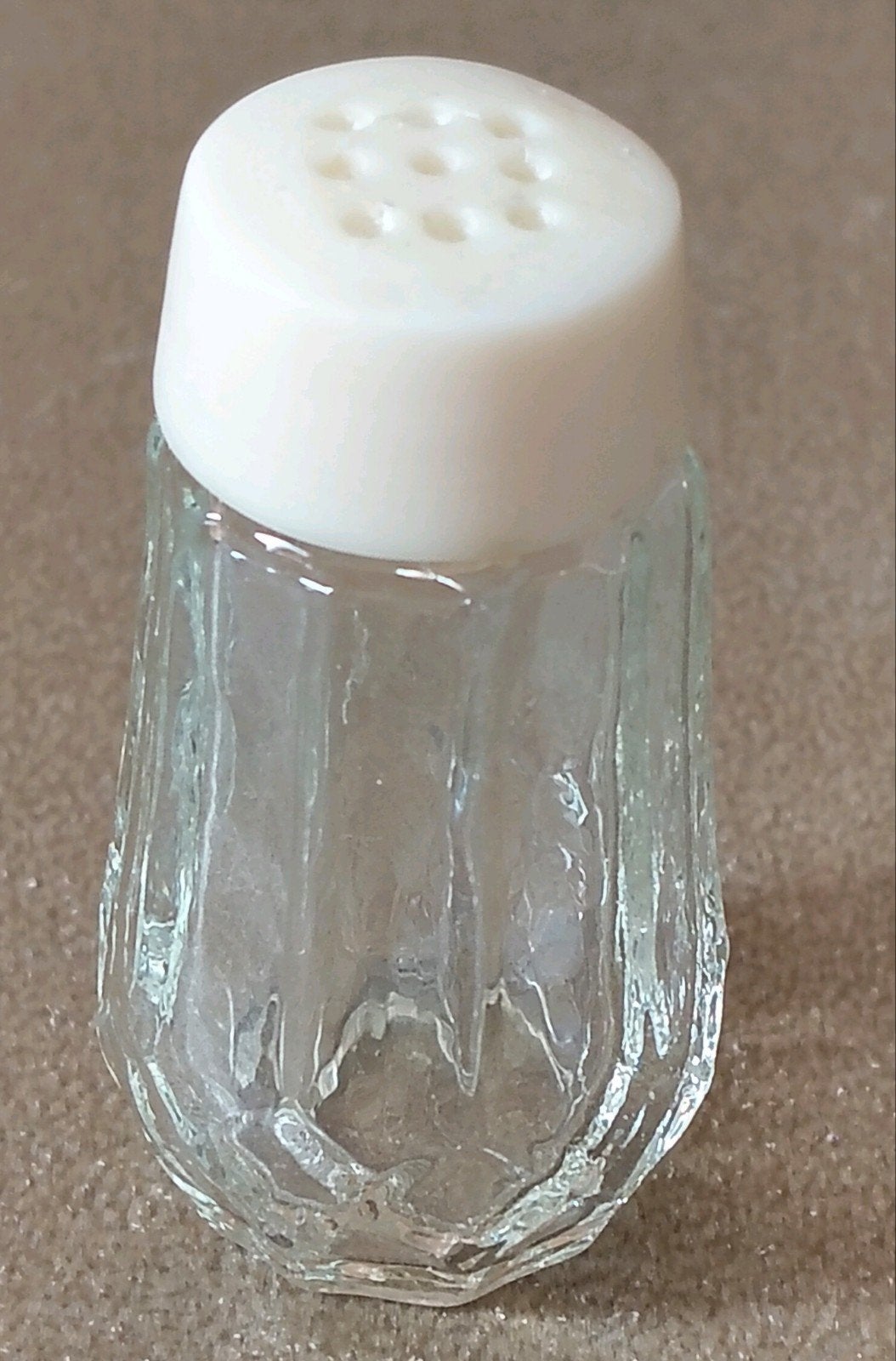 Vintage glazen zoutvaatje met witte dop, Verzenden, Zo goed als nieuw, Wit, Glas