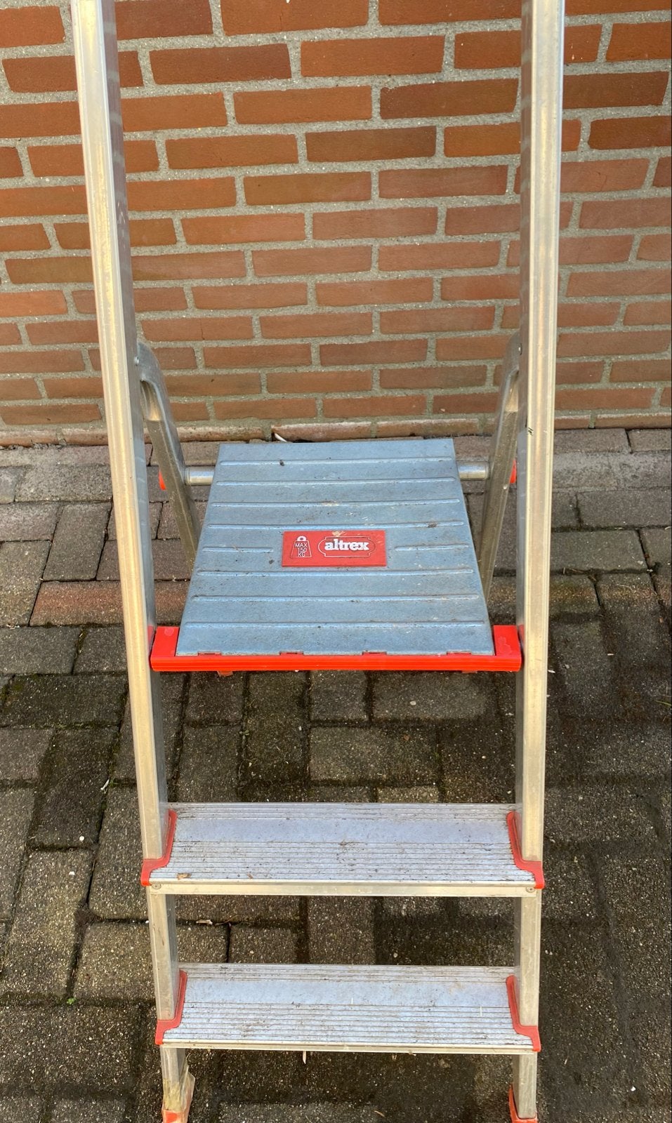 Altrex Trap - Handige en stevige huishoudtrap, Doe-het-zelf en Verbouw, Ladders en Trappen, Ophalen, Gebruikt, Trap, Minder dan 2 meter