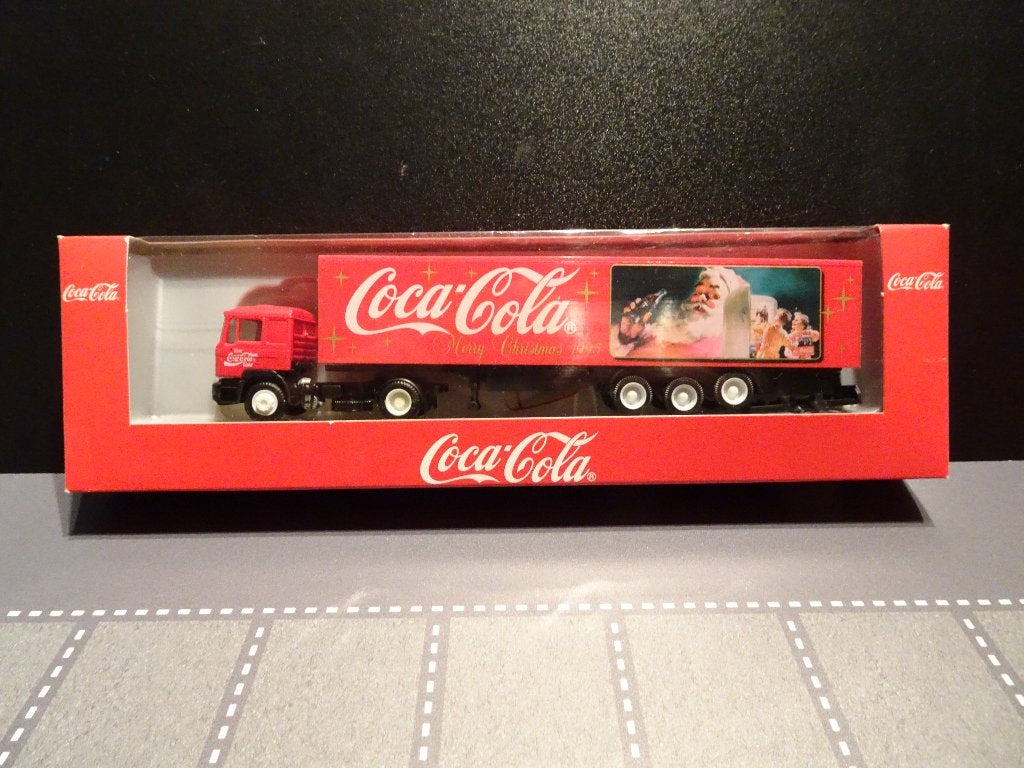 68 albedo herpa man f90 coca cola truck oplegger kerst 1:87, Ophalen of Verzenden, Nieuw, Bus of Vrachtwagen, Herpa