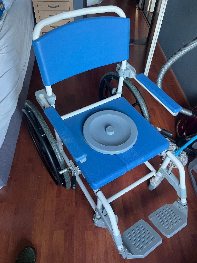 Douche en toilet rolstoel, Diversen, Ophalen, Gebruikt