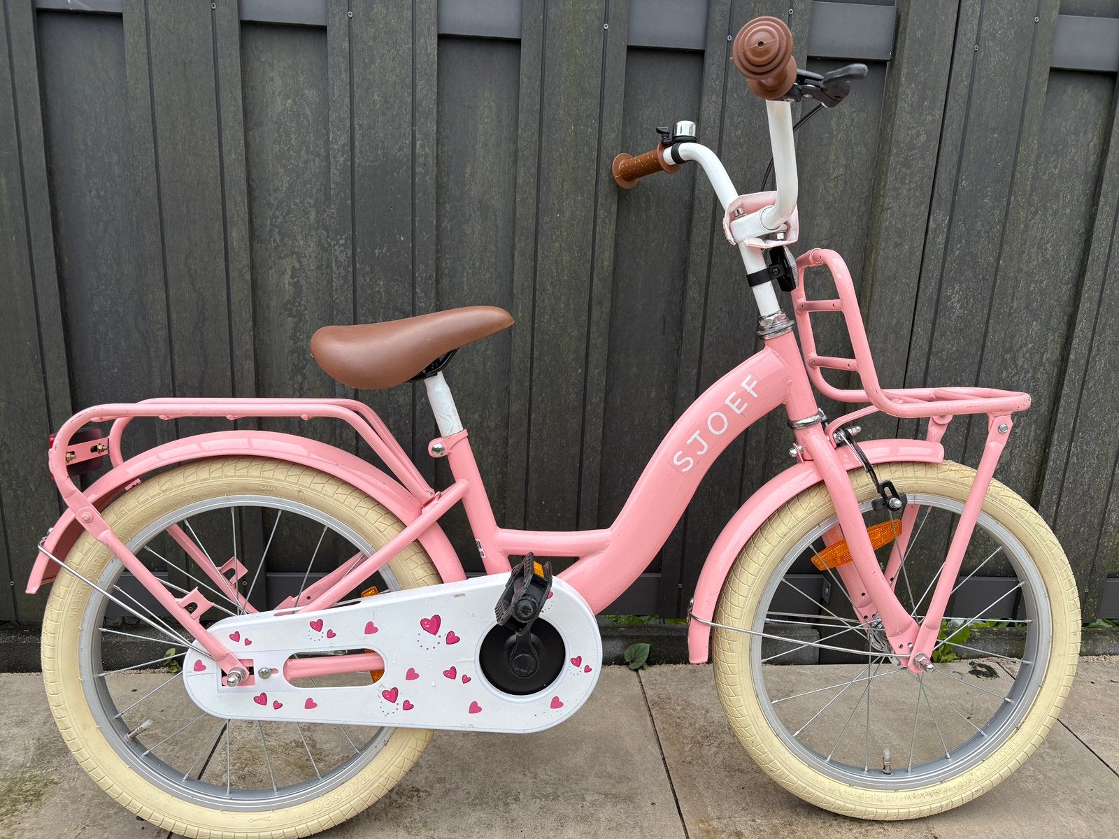 Roze Sjoef fiets 18 inch (5-7 jaar) - zgan, Ophalen, Zo goed als nieuw, 18 inch, Handrem
