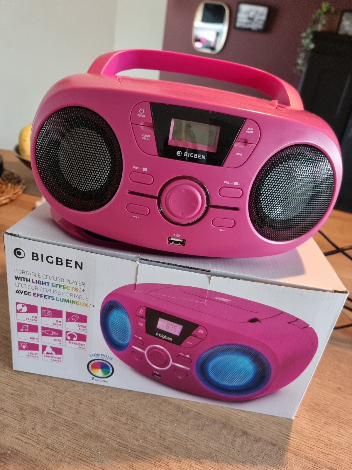 Bigben CD/USB speler met lichteffecten - Roze, Ophalen, Zo goed als nieuw, Radio, Met cd-speler