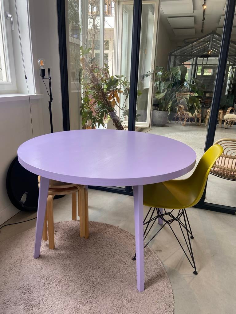 Leuke lila eettafel, Ophalen, 100 tot 150 cm, Rond, Tot twee personen