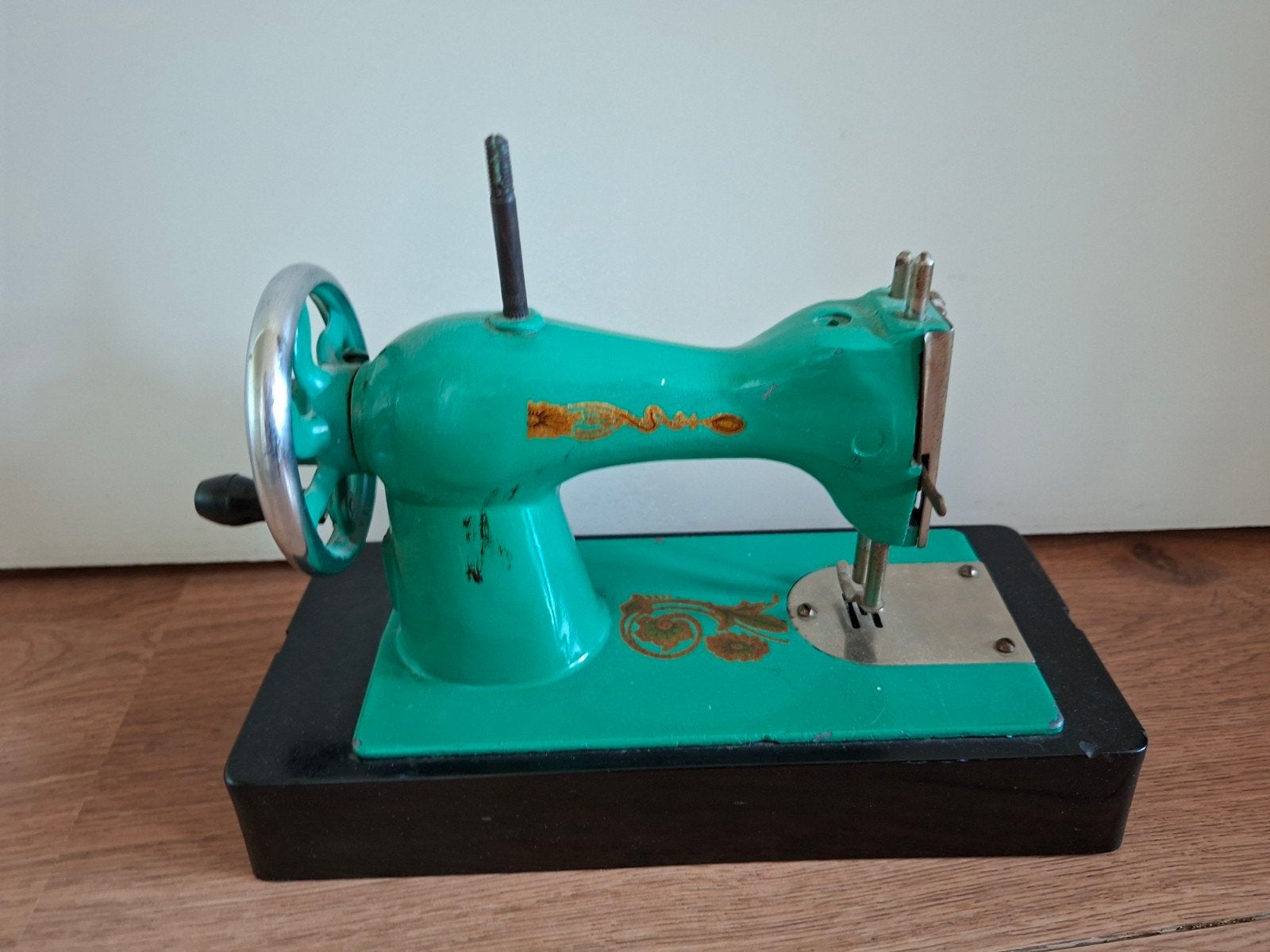 Vintage Naaimachine 3M Made in USSR - Groen, Ophalen of Verzenden, Gebruikt, Naaimachine, Overige merken