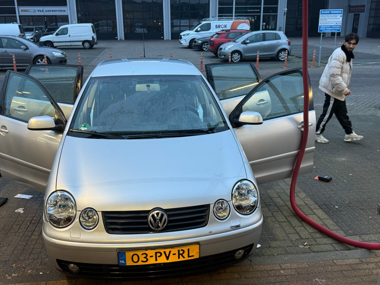 Volkswagen Polo 1.4 55KW AUT 2005 Grijs, Auto's, Volkswagen, Origineel Nederlands, Particulier, 1000 kg, Zilver of Grijs