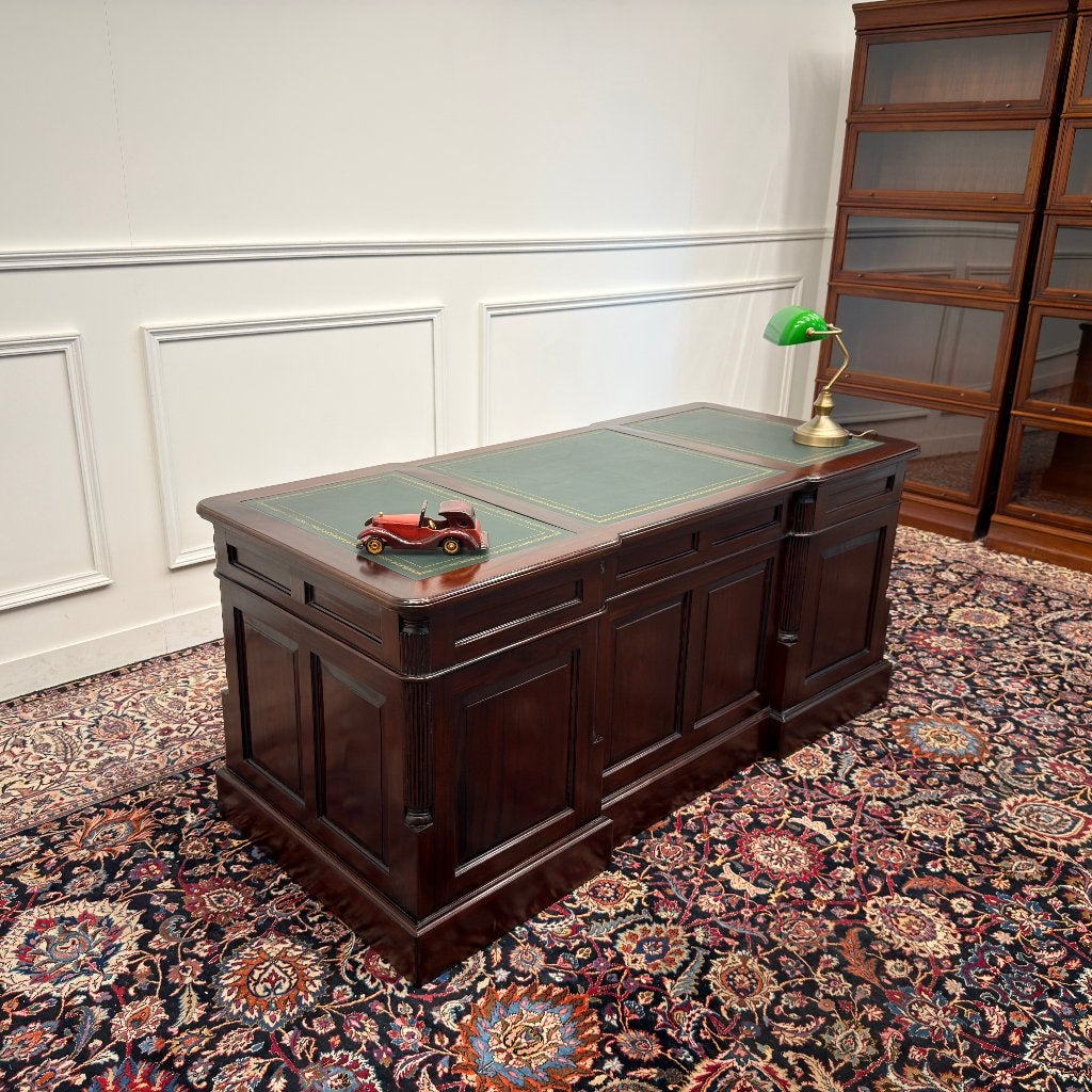 Klassiek Engels Chesterfield Bureau met Achterschot, Ophalen of Verzenden
