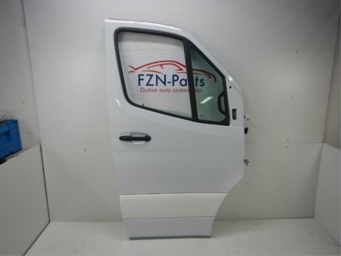 Mercedes-Benz Sprinter W910 Portier Rechts-voor, Ophalen of Verzenden, Gebruikt, Voor, Deur
