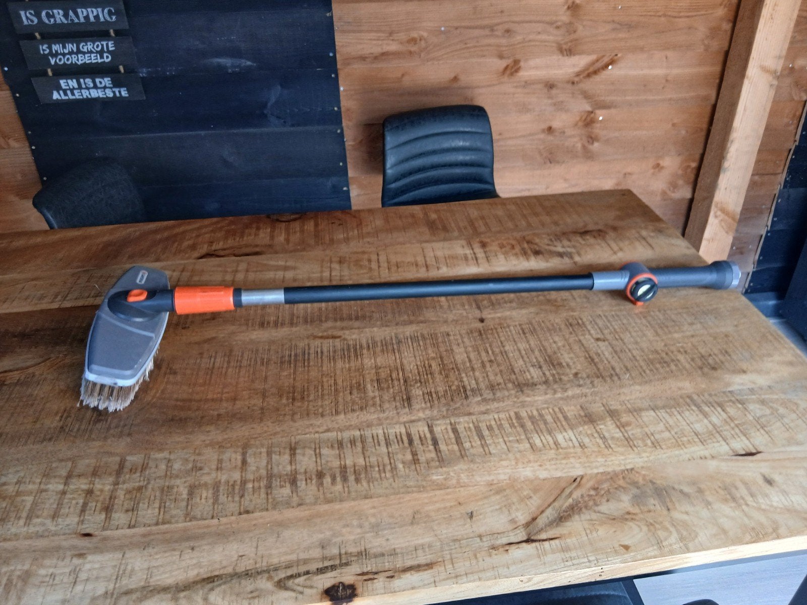 Gardena borstel met steel en zeepdispenser, Ophalen, Gebruikt, Overige soorten, Gardena