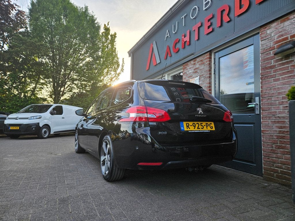 Peugeot 308 SW 1.2 PureTech GT-line Automaat! Trekhaak! Pano, Parkeersensor, Gebruikt, Euro 6, 1199 cc
