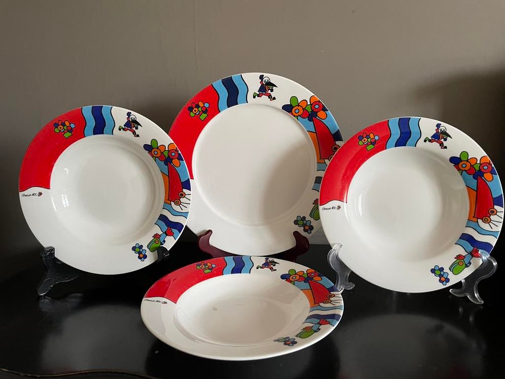 4 Otmar Alt design borden kleurrijk en uniek, Ophalen of Verzenden, Porselein, Overige stijlen, Bord(en)