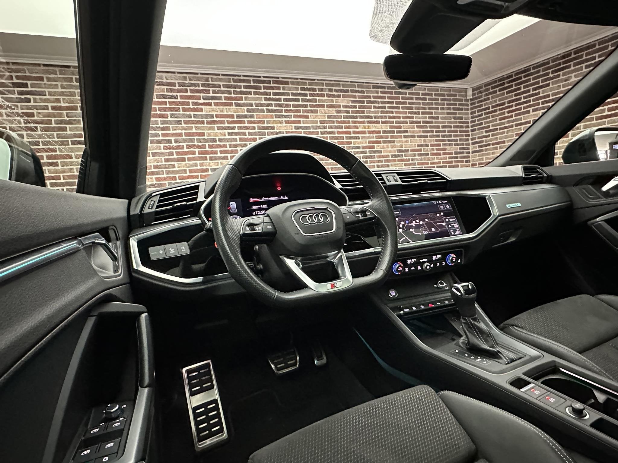 Audi Q3 Sportback 45 2.0TFSI Quattro DAK VIRTUAL ACC TREKHAA, Auto's, Dealer onderhouden, Gebruikt, Euro 6, 4 cilinders