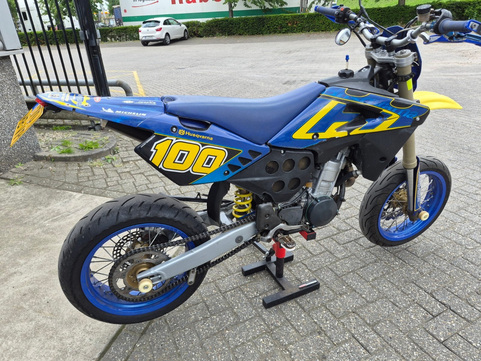 Husqvarna 570 Supermoto 2003 SMR, Occasion, Motorrijbewijs A, Meer dan 35 kW, Handgeschakeld