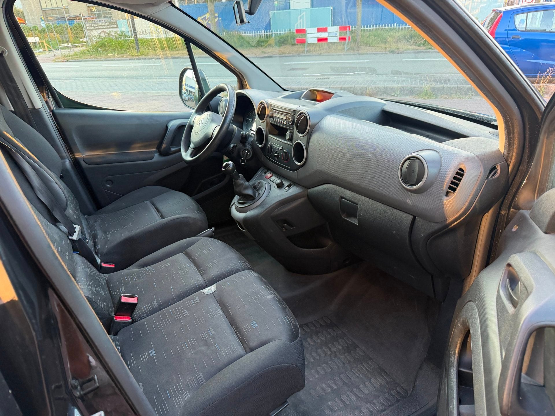 Citroen Berlingo 1.6i 500 Club AIrco|Cruise|3 pers.|Driem vv, Voorwielaandrijving, Stof, Gebruikt, 4 cilinders