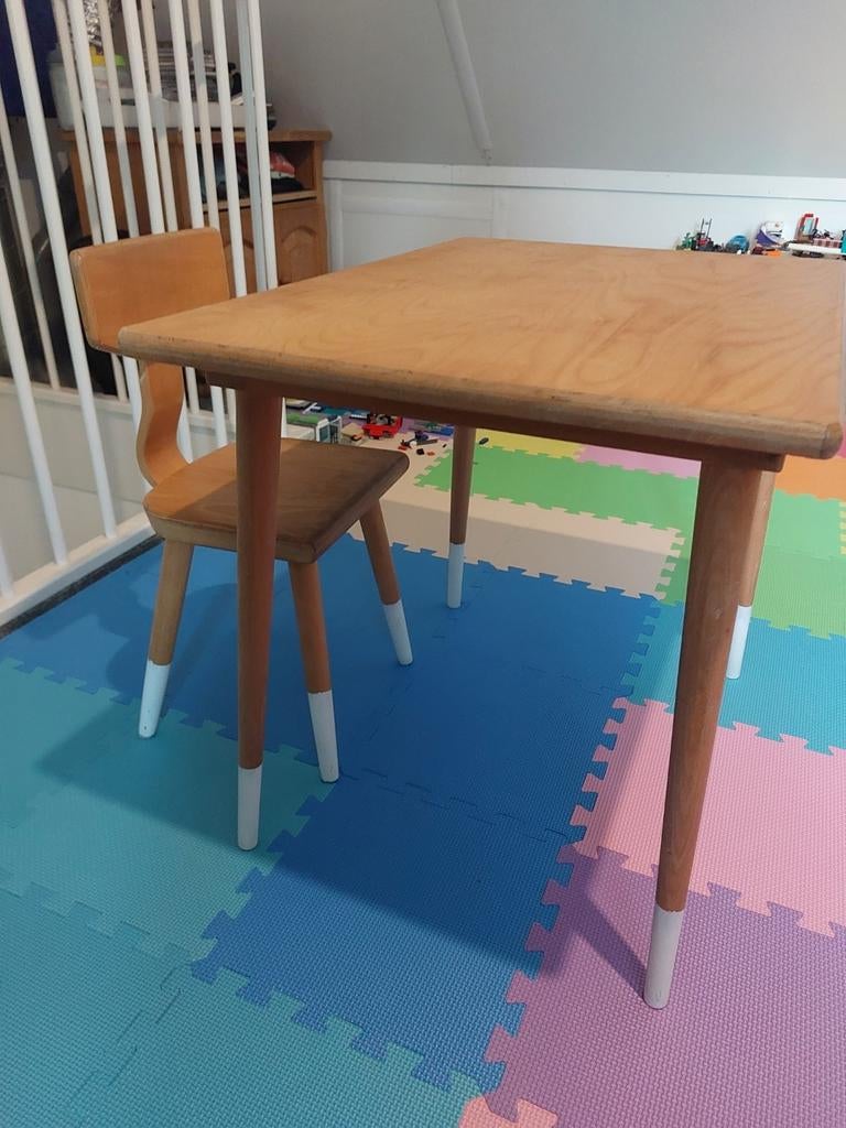 Bureau + stoeltje, Ophalen, Zo goed als nieuw, Tafel(s) en Stoel(en)