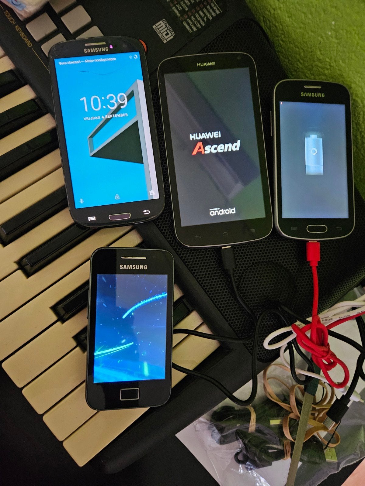 Bijna gratis 4x oude Smartphone,Alles ophalen voor €19, Telecommunicatie, Gebruikt, Overige modellen, Zwart, Ophalen of Verzenden